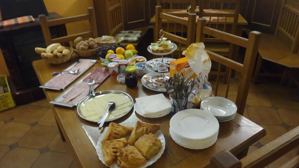 U Kralovny Dagmar Hotell Karlštejn Rum bild