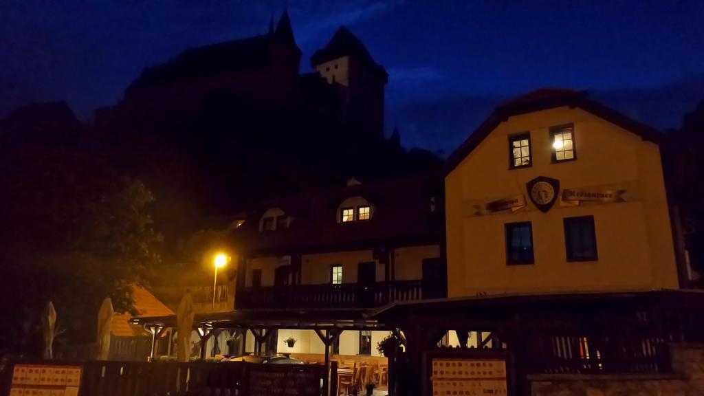 U Kralovny Dagmar Hotell Karlštejn Exteriör bild