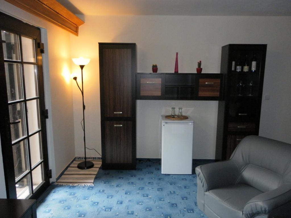 U Kralovny Dagmar Hotell Karlštejn Rum bild