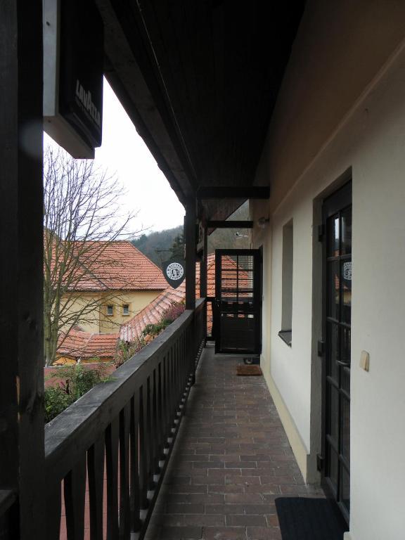 U Kralovny Dagmar Hotell Karlštejn Rum bild