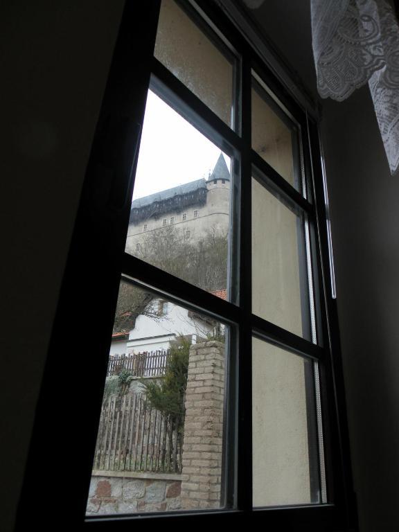 U Kralovny Dagmar Hotell Karlštejn Rum bild